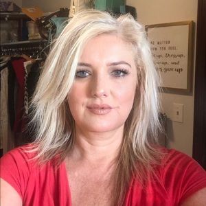 Meet your Posher, Alexandra